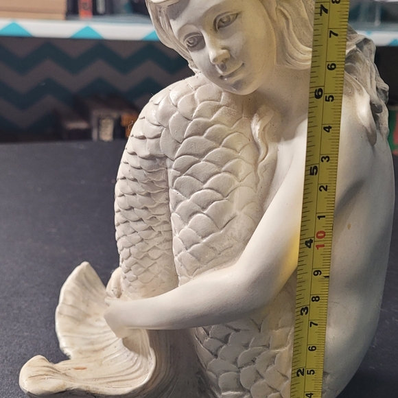 Resin Mermaid Figurine - Picture 2 of 5